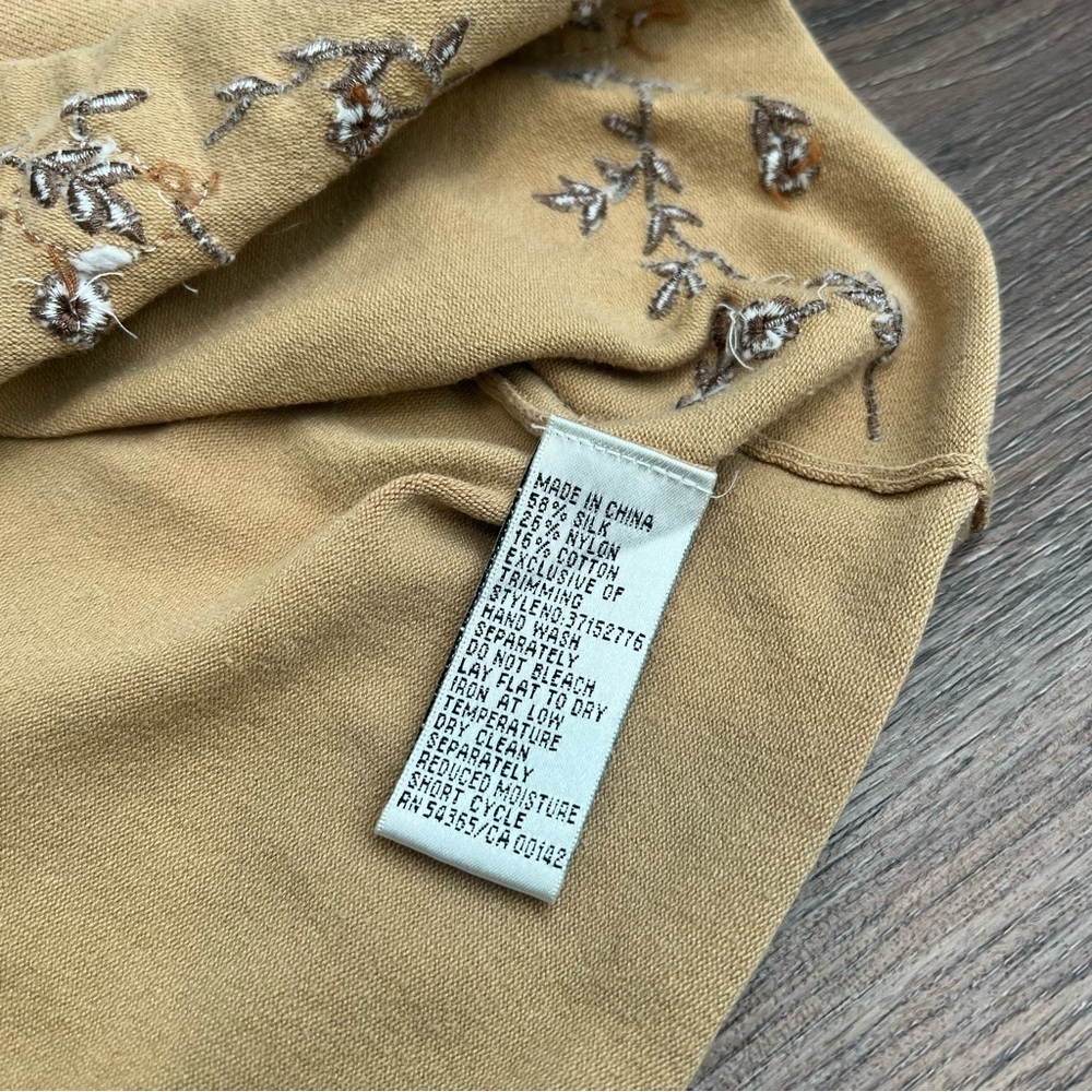 vintage 90s Nygard V-neck knit tank top floral embroidery silk tan boho Y2K - Picture 6 of 7